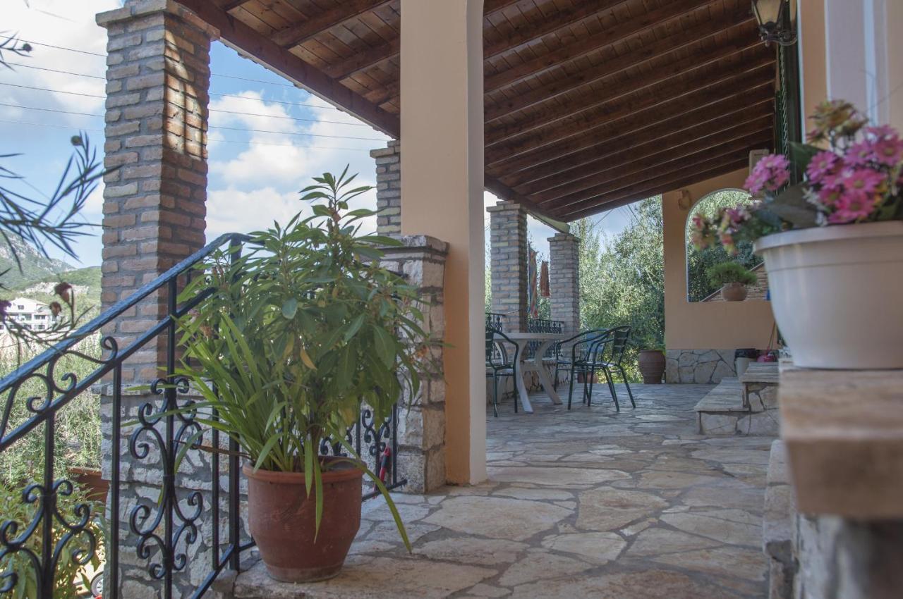 Michalis Goulis Aparthotel *