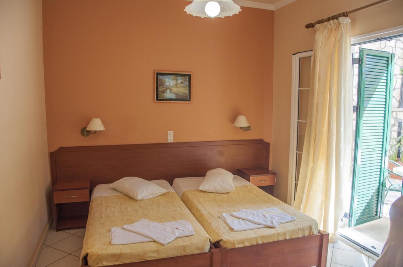 Michalis Goulis Aparthotel *